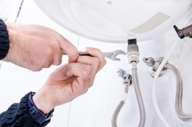 Sanitärinstallateur